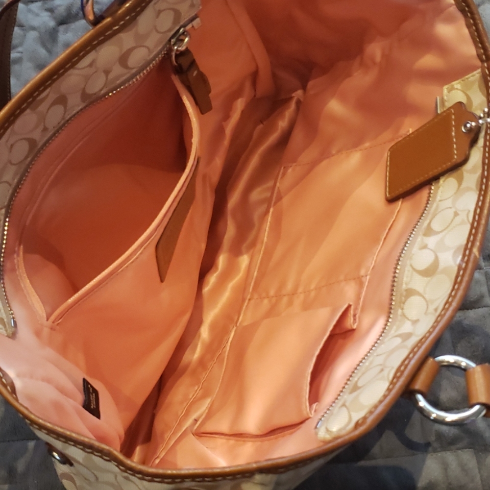 Satchel - Picture 4 of 5